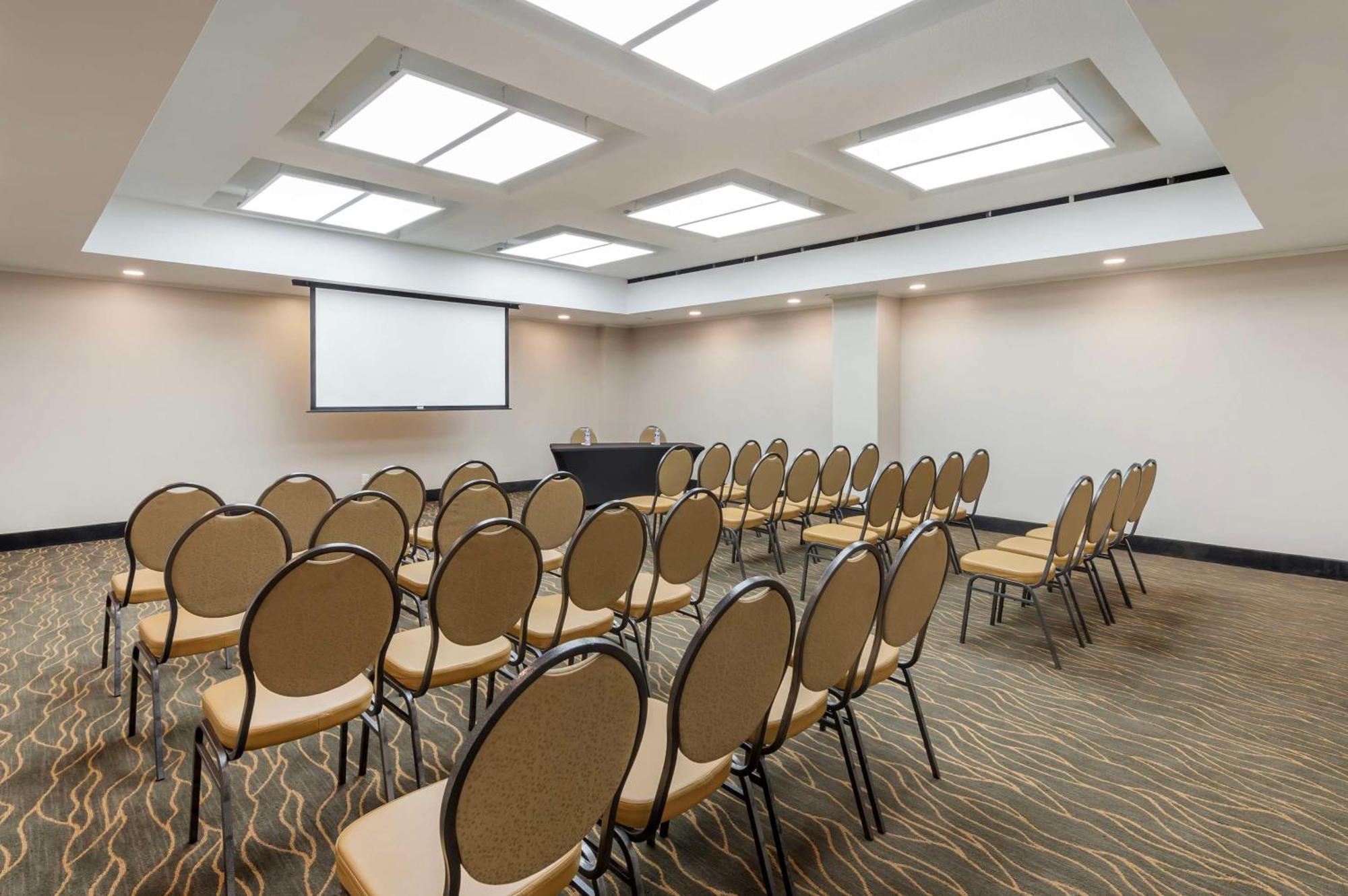 Best Western Plus Ottawa City Centre Exterior photo