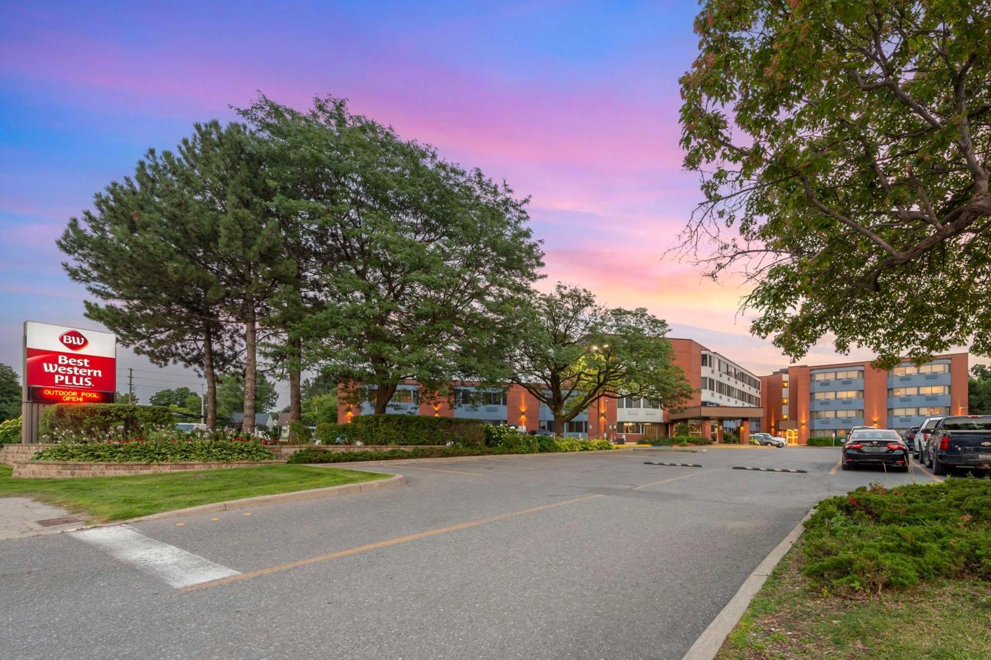 Best Western Plus Ottawa City Centre Exterior photo